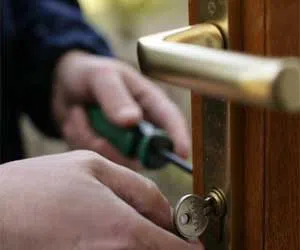 Lock Safe Services Atlanta, GA 404-479-7518 - lock-change